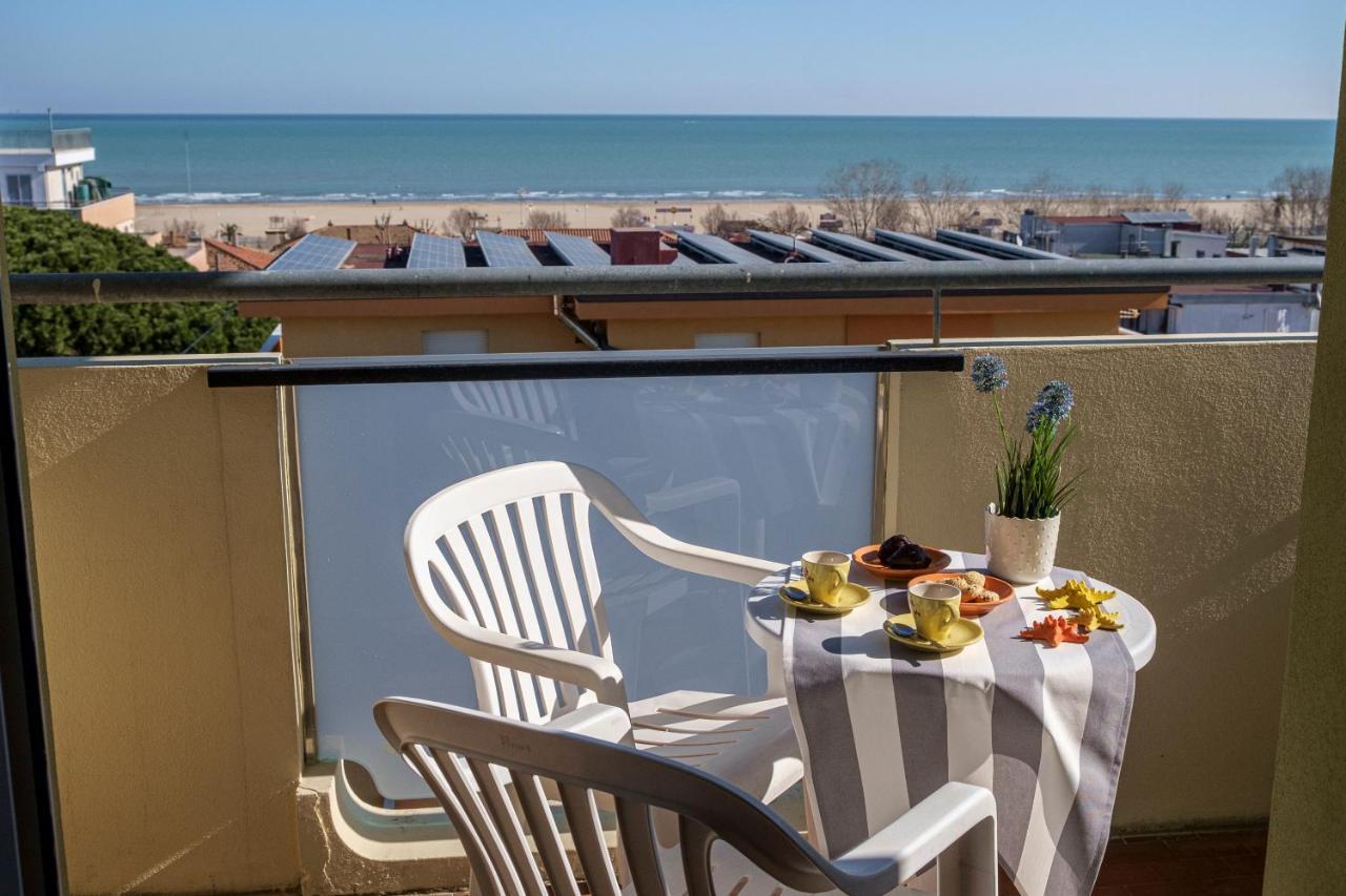 Hotel Oceanic Rimini Zewnętrze zdjęcie