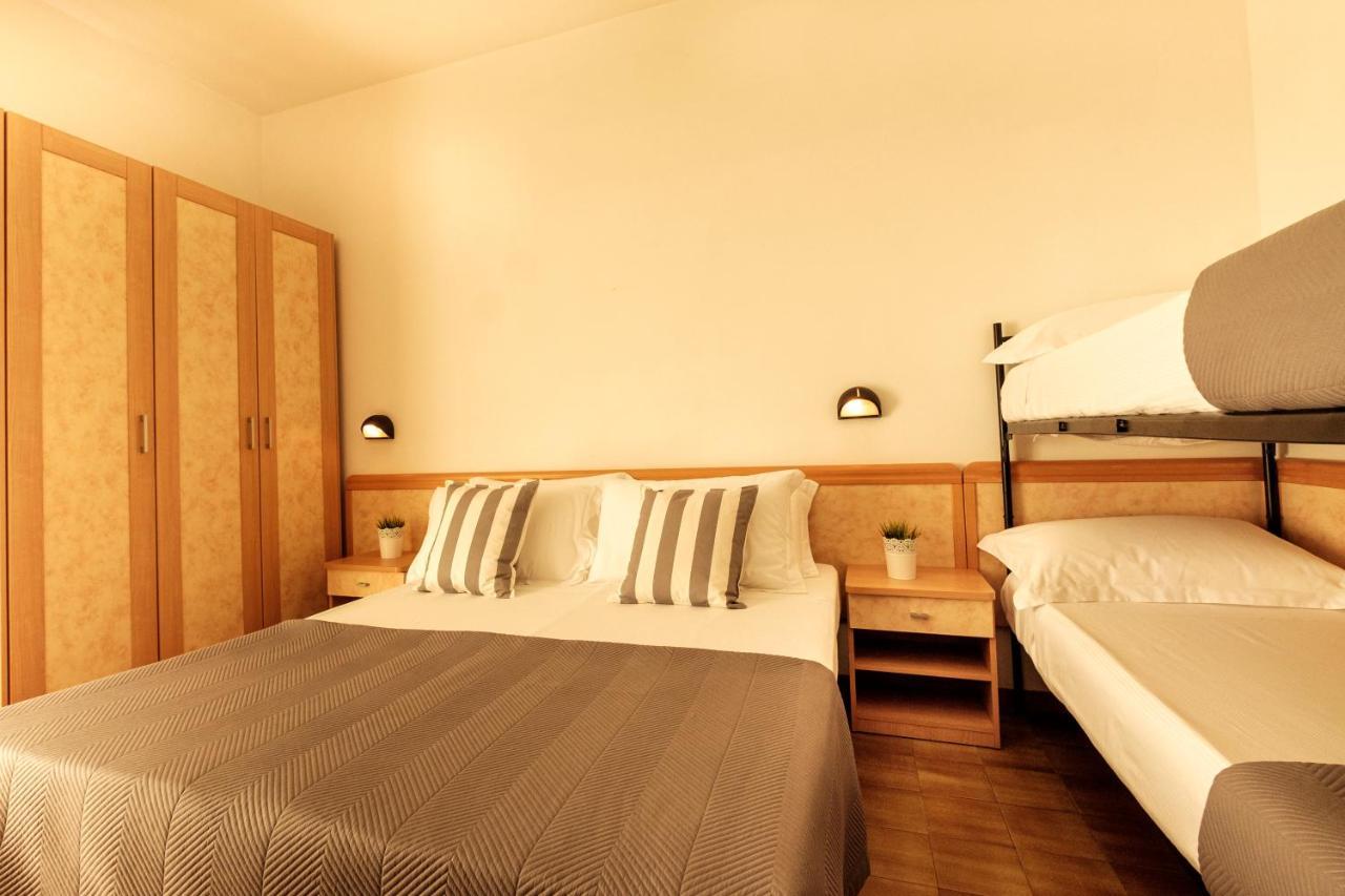 Hotel Oceanic Rimini Zewnętrze zdjęcie