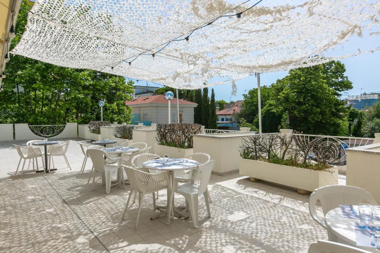 Hotel Oceanic Rimini Zewnętrze zdjęcie